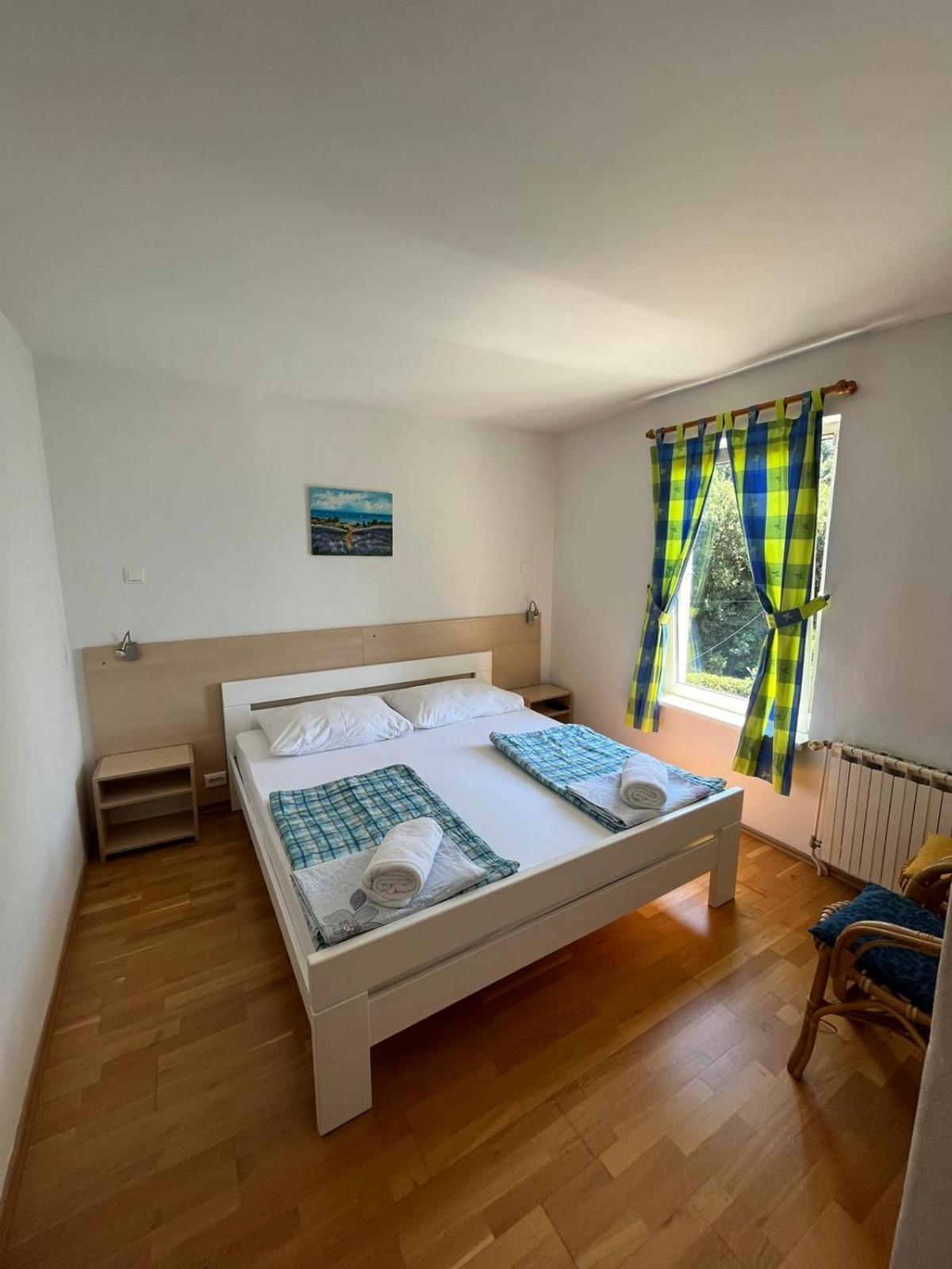 Bed&Breakfast Villa Eva Omisalj Bilik gambar