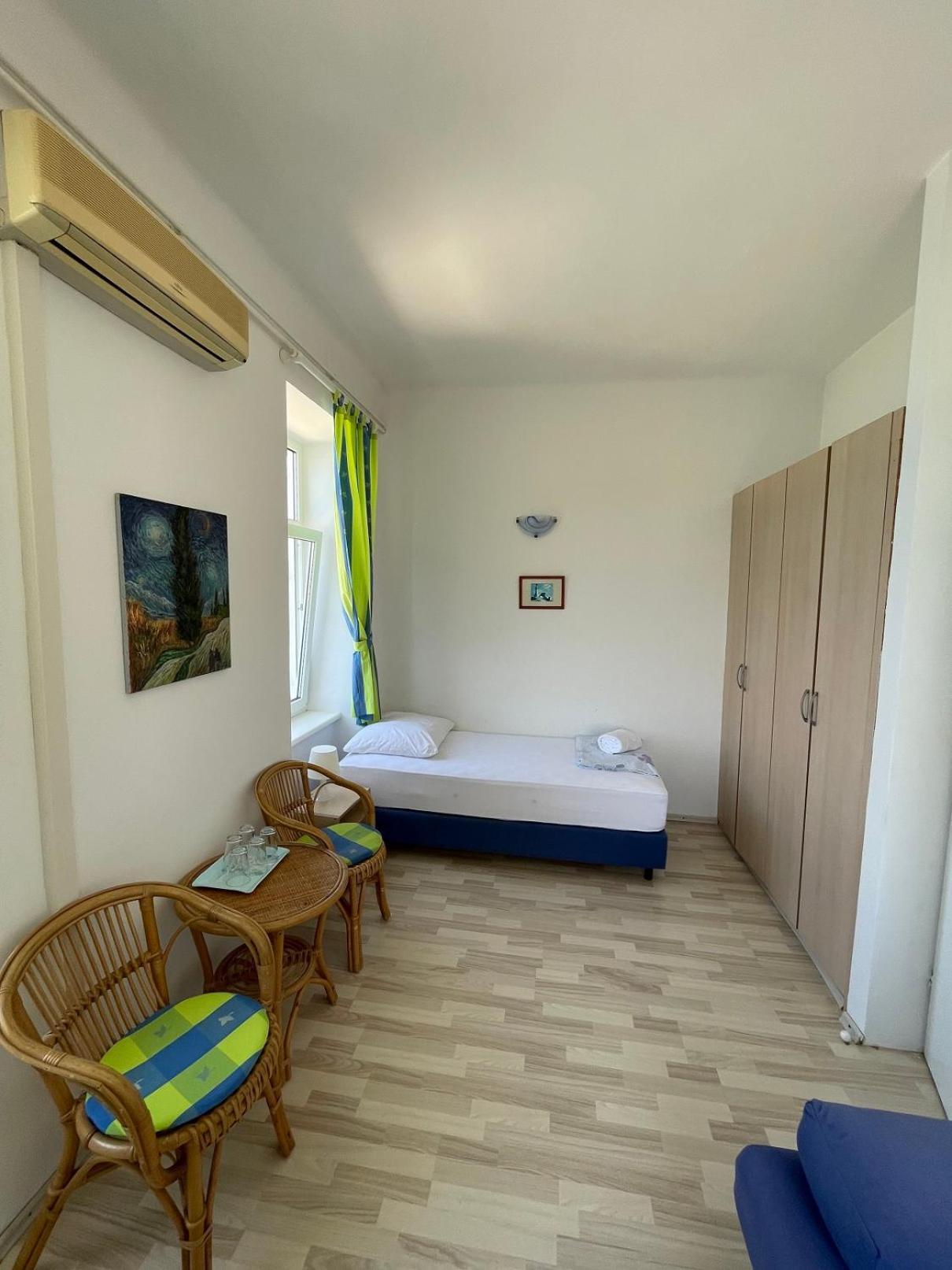 Bed&Breakfast Villa Eva Omisalj Bilik gambar
