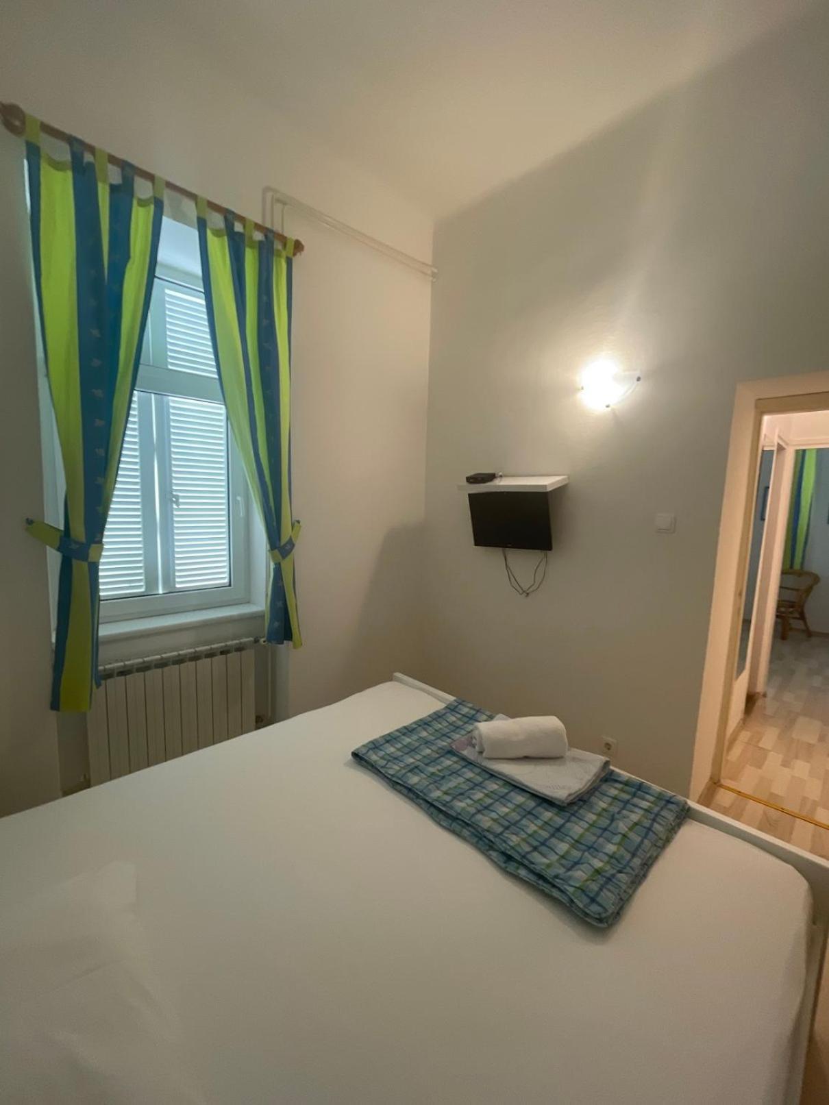 Bed&Breakfast Villa Eva Omisalj Bilik gambar