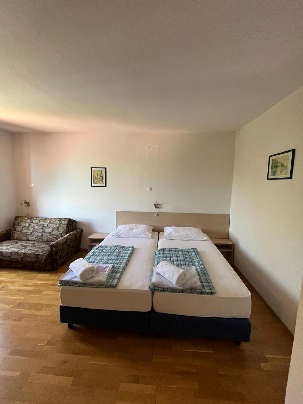 Bed&Breakfast Villa Eva Omisalj Bilik gambar