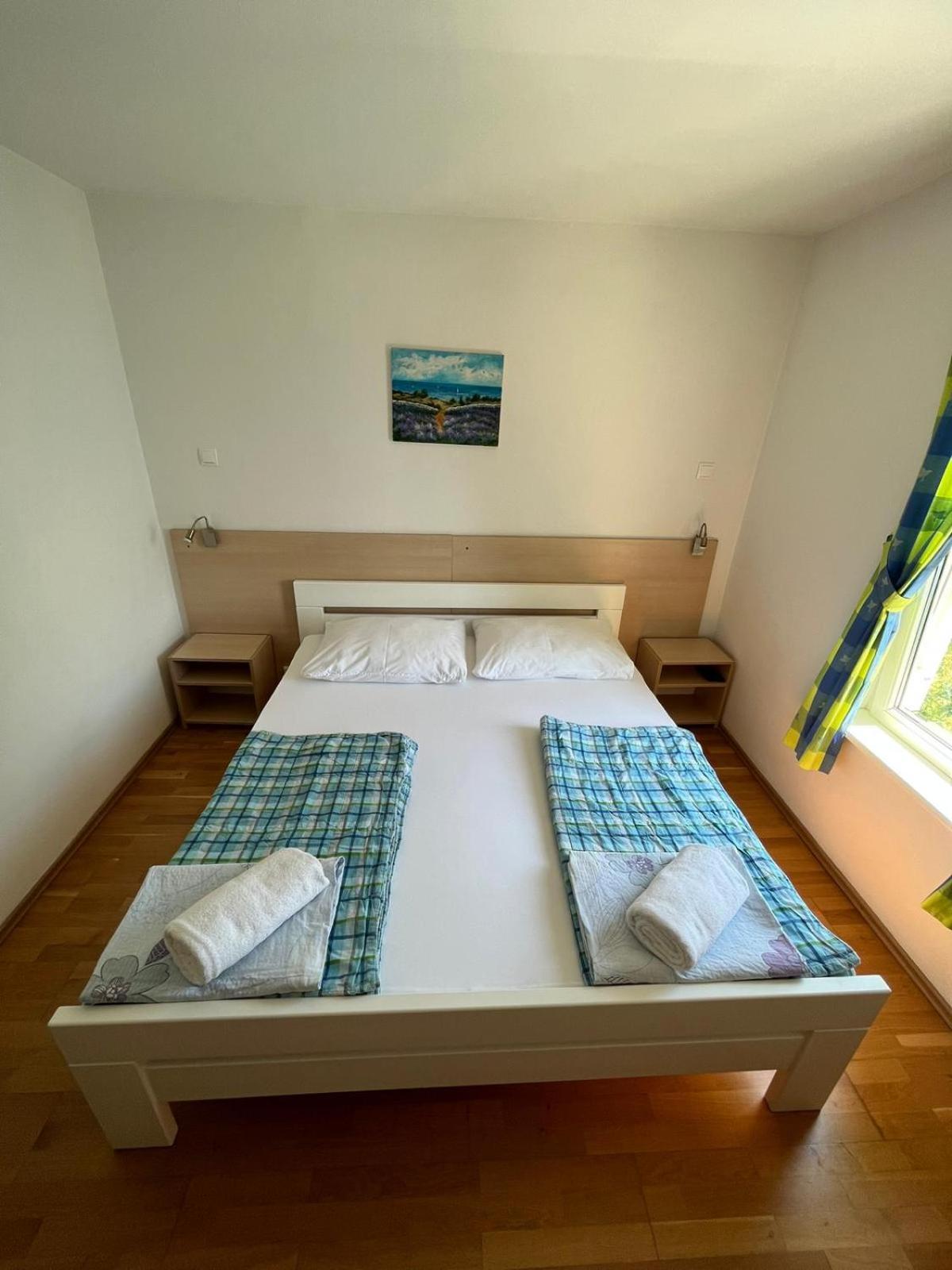 Bed&Breakfast Villa Eva Omisalj Bilik gambar
