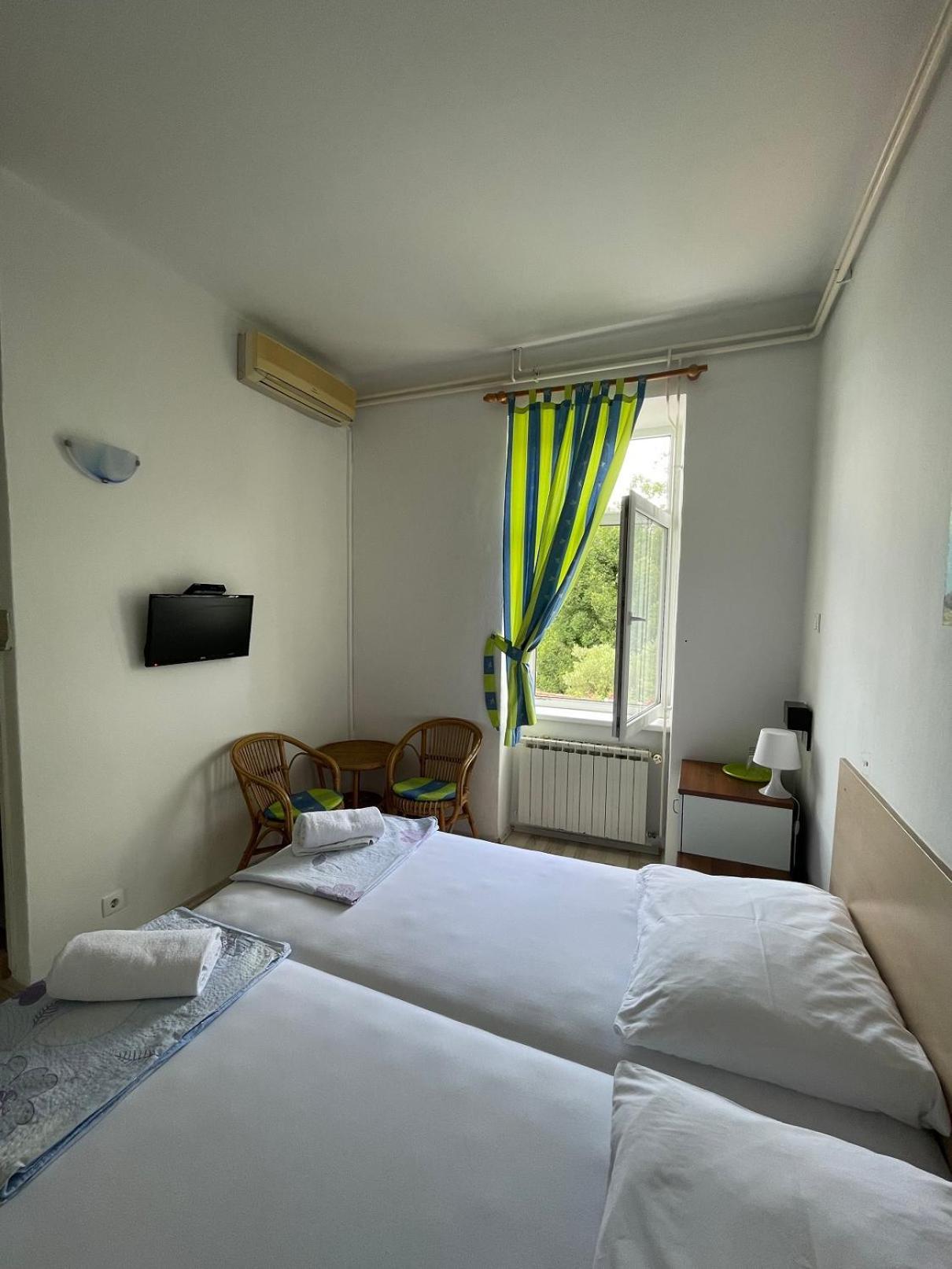 Bed&Breakfast Villa Eva Omisalj Bilik gambar